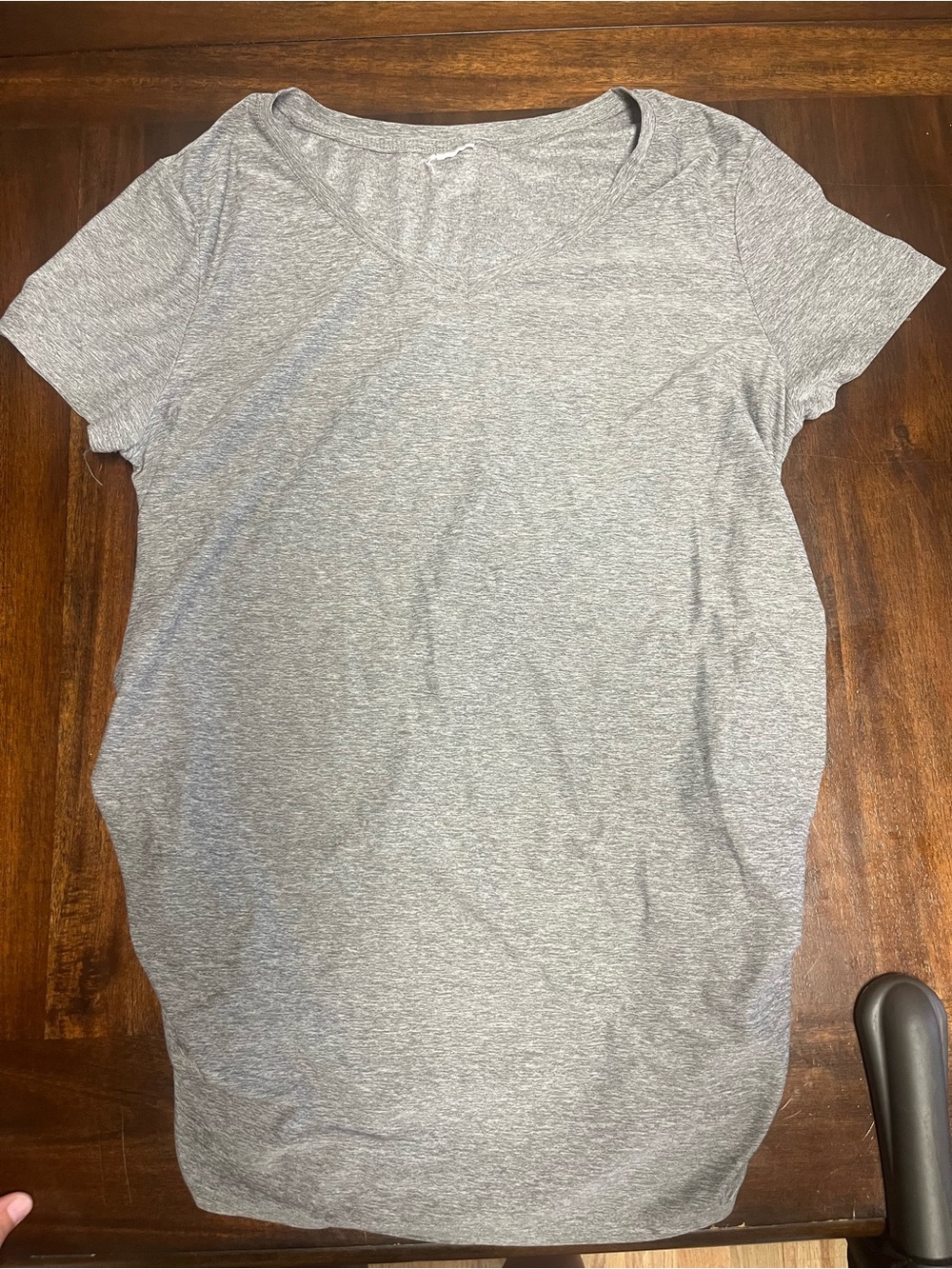 6 maternity shirts Liz Lange and other brands